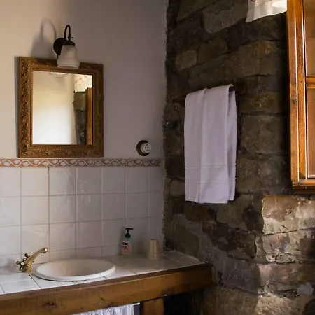 Hotel Molino De Yera 4*