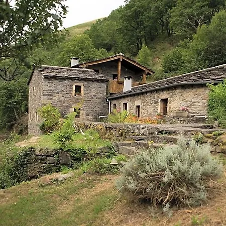 Hotel Molino De Yera 4*